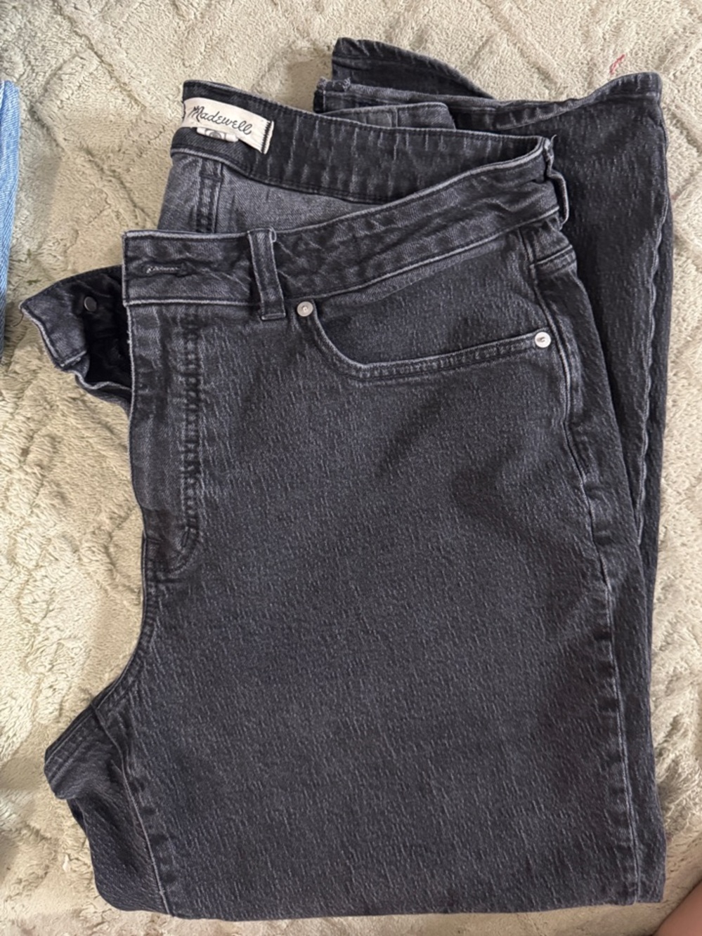 Madewell Washed Black Curvy ‘90s Straight Jeans